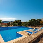 Front In Сasa de vacaciones Žaborić