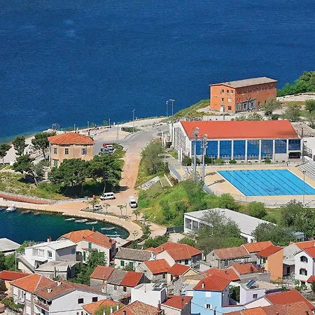 Holiday home In With House Sea View