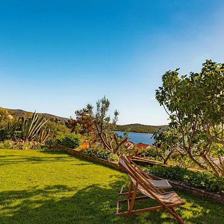 Holiday home In With House Sea View *