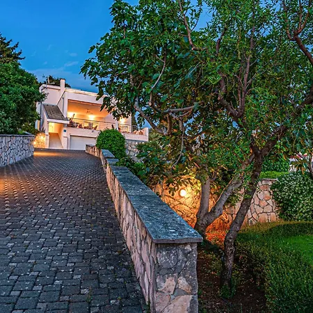 Holiday home In With House Sea View *
