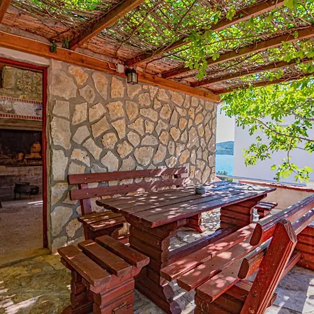 In With House Sea View Holiday home Zaboric