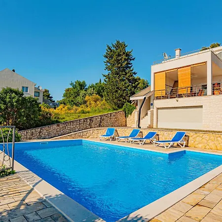 In With House Sea View Holiday home Zaboric